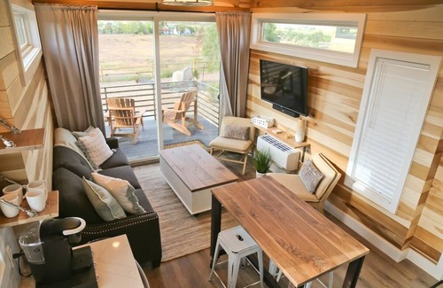 Escalante Apartment | Tiny‑Home W/King Bed, Fire Pit & Monument Views