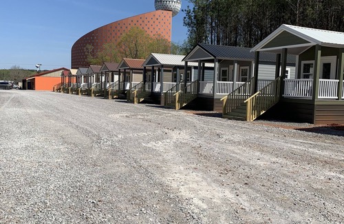 Pearl River House | Tiny Homes for Rent, minutes to the Casino, Golf Course & Water Park.