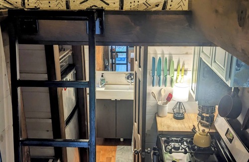 Chattanooga Cabin | Tiny House~Creeks & River Nearby