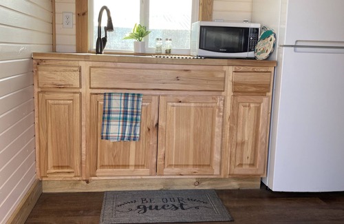 Pompeys Pillar Apartment | Tiny House in the country, close to Billings