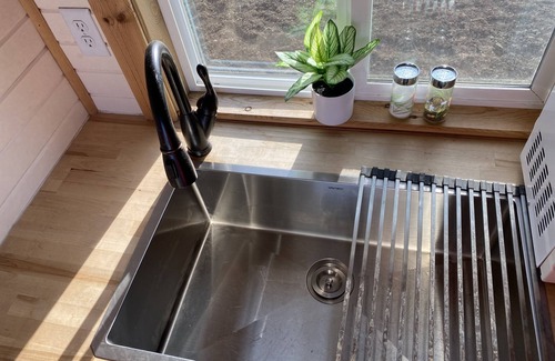 Pompeys Pillar Apartment | Tiny House in the country, close to Billings