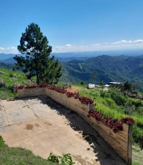 Cambita Garabitos Ski Chalet | Tiny House in the Mountains