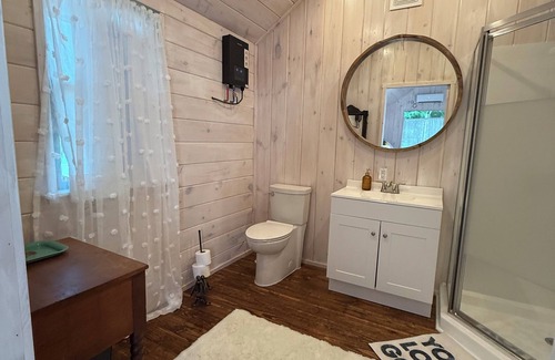 Dickel Apartment | Tiny House located behind the Bell Buckle Mosaic House in Bell Buckle, Tennessee