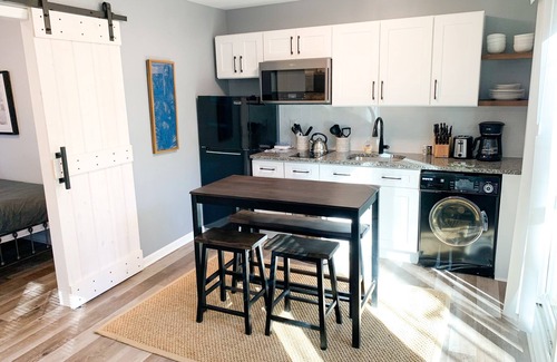 Durham Cottage | Tiny house- near Duke University/Hospital, walk to food