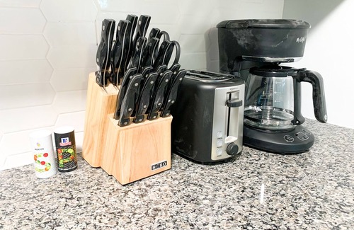 Durham Cottage | Tiny house- near Duke University/Hospital, walk to food