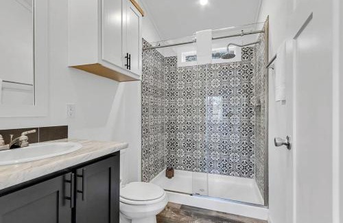 Owens Cross Roads House | Tiny House Near Hiking- Green Mountain Getaway