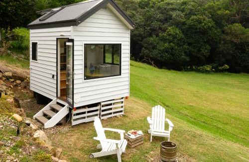 Woonona Ski Chalet | Tiny Nest