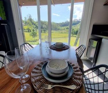 Garibaldi Villa | TinyWine House Vale dos Vinhedos - Cabana Chardonnay