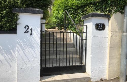 Enniskillen House | TJ’s Cottage