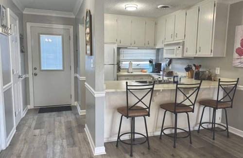 Emerald Isle Condo | Toes in the Sand - Oceanview Condo Emerald Isle