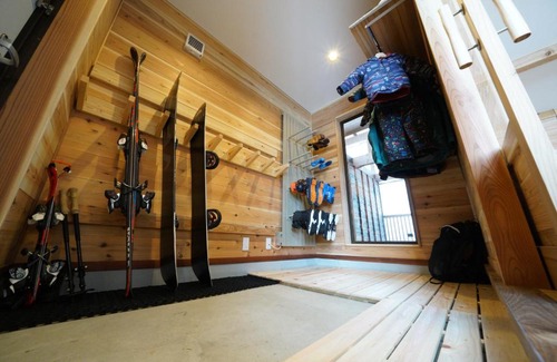 Madarao Mountain Resort Ski Chalet | Tombi Lodge