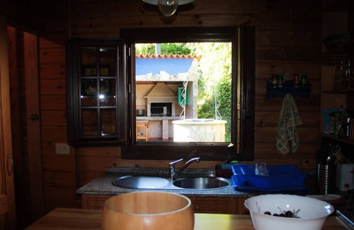 Tomino House | Tomino: Wooden house with garden, pool and barbecue in 'Baixo Miño'