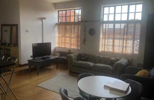 Ipswich Apartment | Toothbrush Apartments - Central Ipswich - Lloyds Avenue