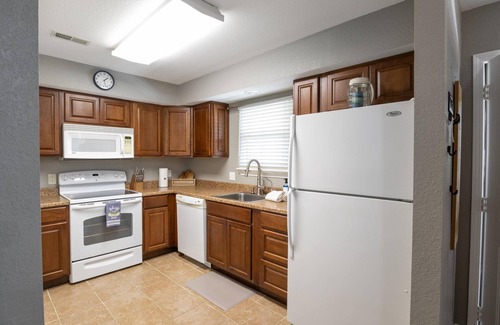 Lakeland Condo | Top Floor 2Bd 2Bath Condo at Lighthouse Landing!