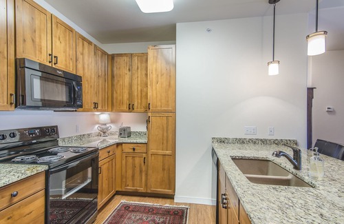 Silvercreek Condo | Top Floor Condo in Granby Ranch! Pool & hot tub Access! Detached 1 car garage