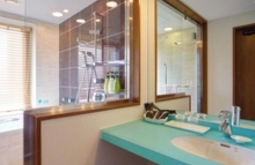 Naha City Centre Hotel | Top floor deluxe twin room nonsmoking breakfast included/Naha Okinawa