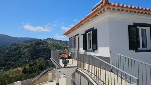 Santana Apartment | Top Floor in Flor do Campo - Santana