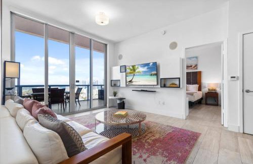 Hallandale Beach Apartment | Top Floor Luxury Penthouse with Private Roof Deck