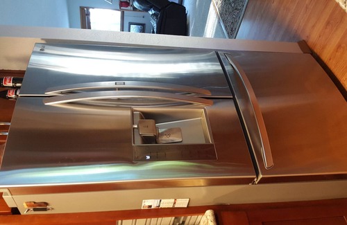 Inglewood House | Top Floor Suite in Craftsman House with Lake Views