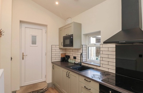 North Newbald Cottage | TOP HOLME COTTAGE, romantic, character holiday cottage in Newbald