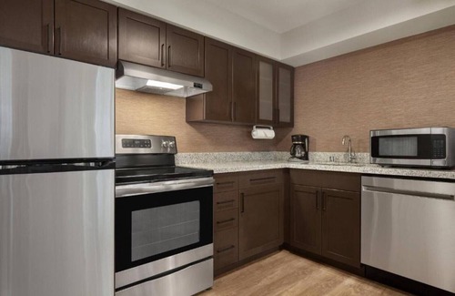 Nut Tree House | TOP NEWLY RENOVATED VACAVILLE HOTEL MINUTES FROM TRAVIS AFB