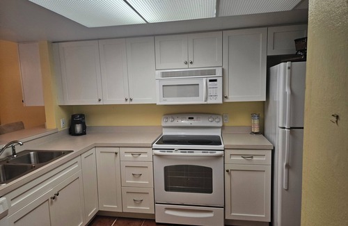 Bonita Springs Condo | Top of the coconut, your place. Third floor condo waterview