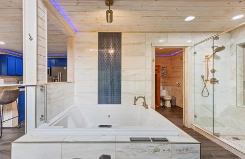 Cleveland House | Top of the Line Treehouse Near Helen, Georgia