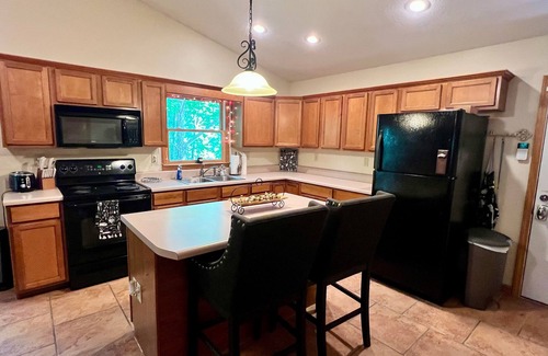 Tallassee House | Top Of The World CBN W/CMTY Lake