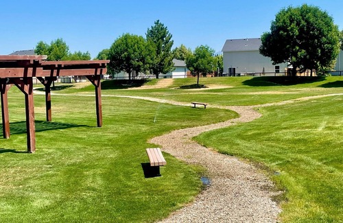 Meridian House | TopGolf Discount, Pets Welcome, Near St Lukes Perfect Location