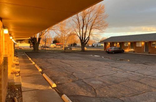 Heyburn Hotel | Tops Motel