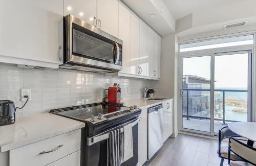 Humber Bay Shores Apartment | Toronto Condo with Lake Views