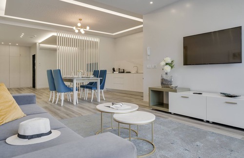 Camara de Lobos Apartment | Torre Palace I by Atlantic Holiday