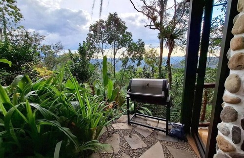 La Vega Cabin | Total Relaxation Beautiful Family Cabin with Swimming Pool