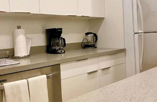 Key Biscayne Condo | Totally Updated unit 5 min from the beach😍 You’ll love it !