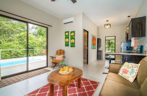 Parrita House | Toucan Villa/Dog friendly w/Pool & Wi-Fi