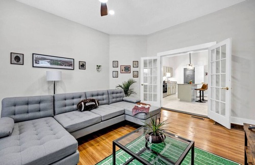 Columbia Villa | Touch-Down *NEW HOT TUB*