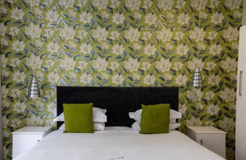 Baileys Muckleneuk House | Touch of Class Guest House