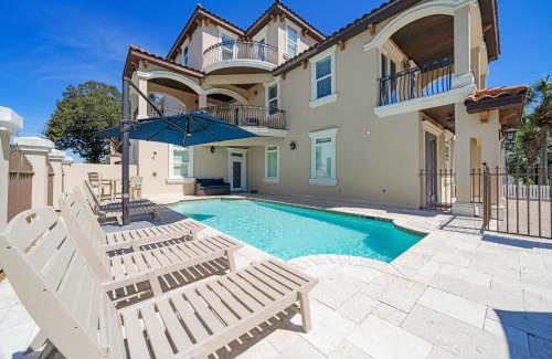 Frangista Beach House | Touched by the Sun