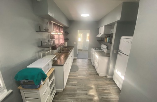 Tombstone House | Toughnut Blue - Downtown Tombstone Historic District - 1 Block to All the Action