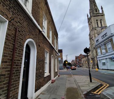 Shadwell House | Tower Hill Property