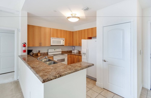 Glenvar Heights Condo | Towers of Dadeland by Miami Vacations