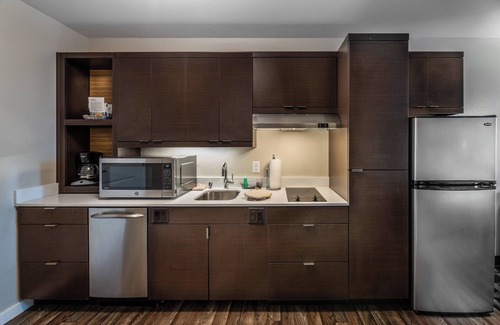 Oak Creek Hotel | TownePlace Suites by Marriott Milwaukee Oak Creek