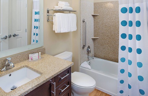 Johnson Hotel | TownePlace Suites by Marriott Fayetteville North