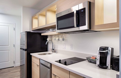 West Bend Hotel | TownePlace Suites by Marriott Milwaukee West Bend