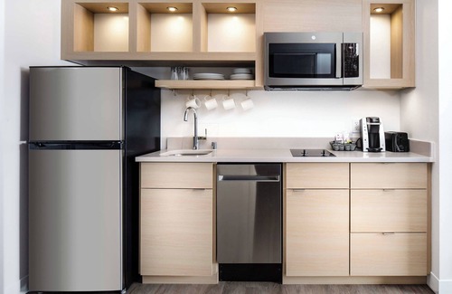 West Bend Hotel | TownePlace Suites by Marriott Milwaukee West Bend