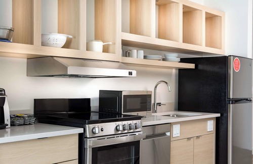 West Bend Hotel | TownePlace Suites by Marriott Milwaukee West Bend