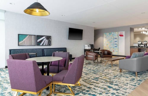 Norfolk Hotel | Towneplace Suites By Marriott Norfolk