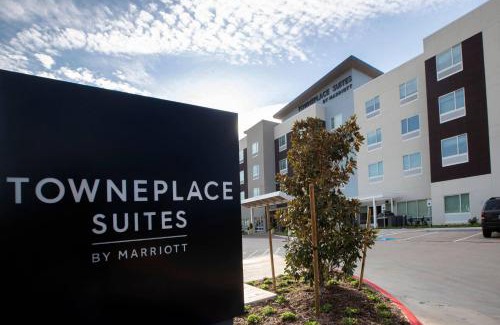 Conroe Hotel | TownePlace Suites by Marriott Conroe