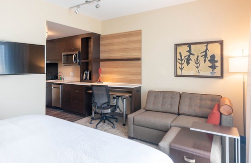 Agoura Hills Hotel | TownePlace Suites by Marriott Agoura Hills