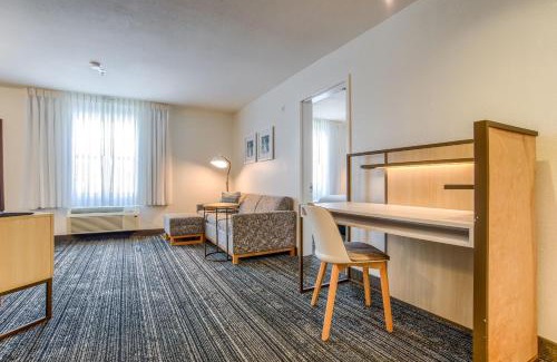 Mobile Hotel | TownePlace Suites Mobile